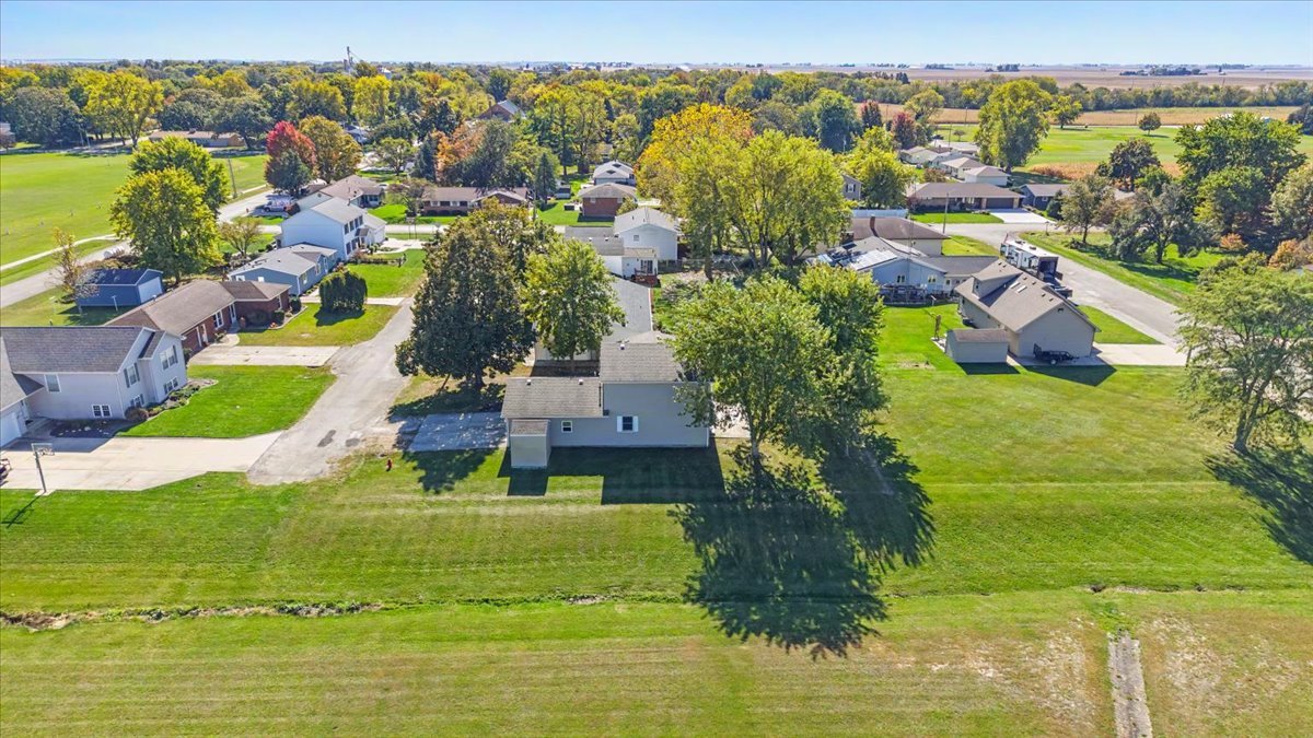 main property photo 40