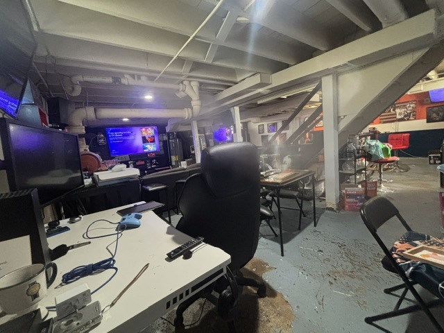 main property photo 13