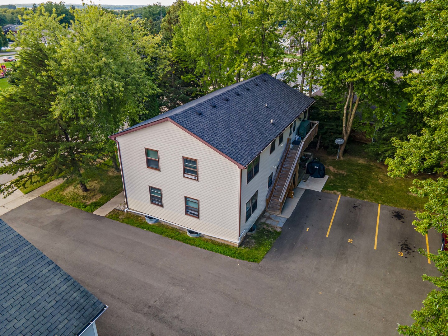 main property photo 33
