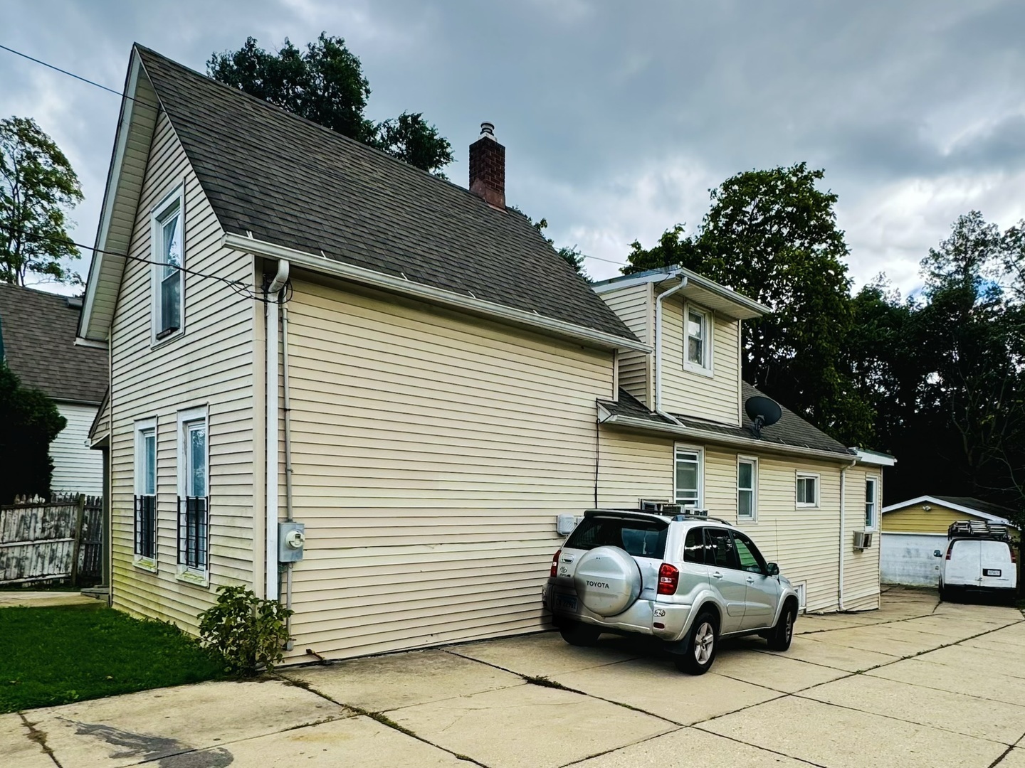 main property photo 14