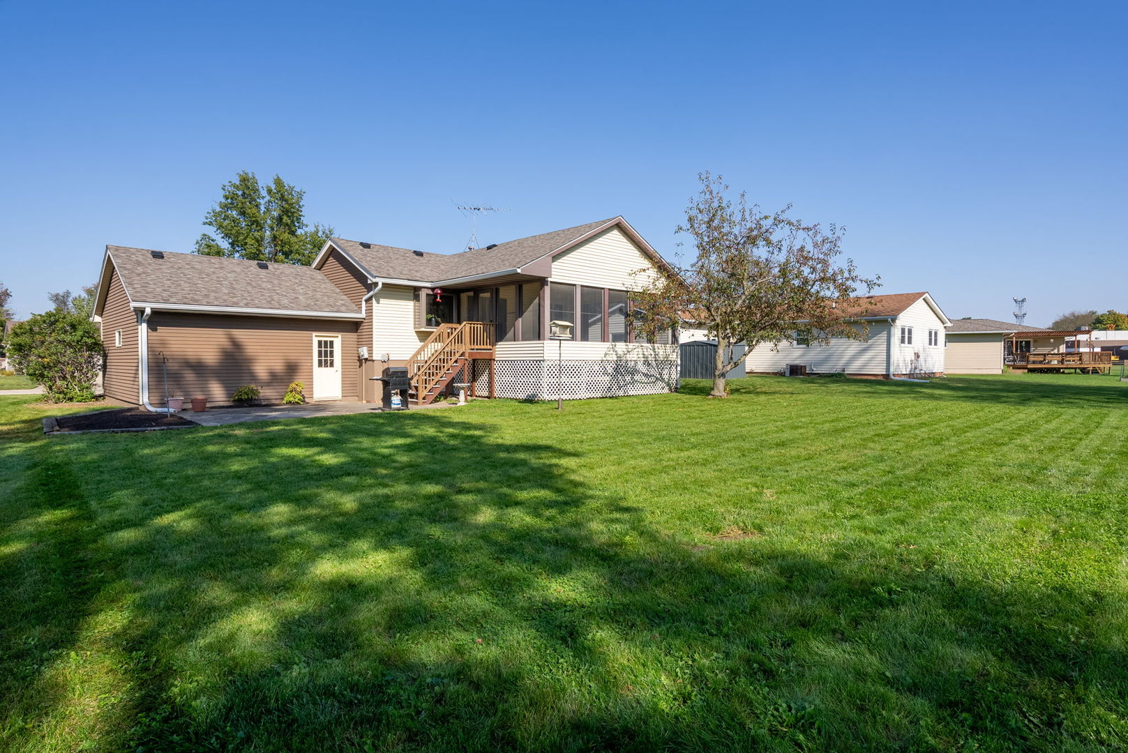 main property photo 31
