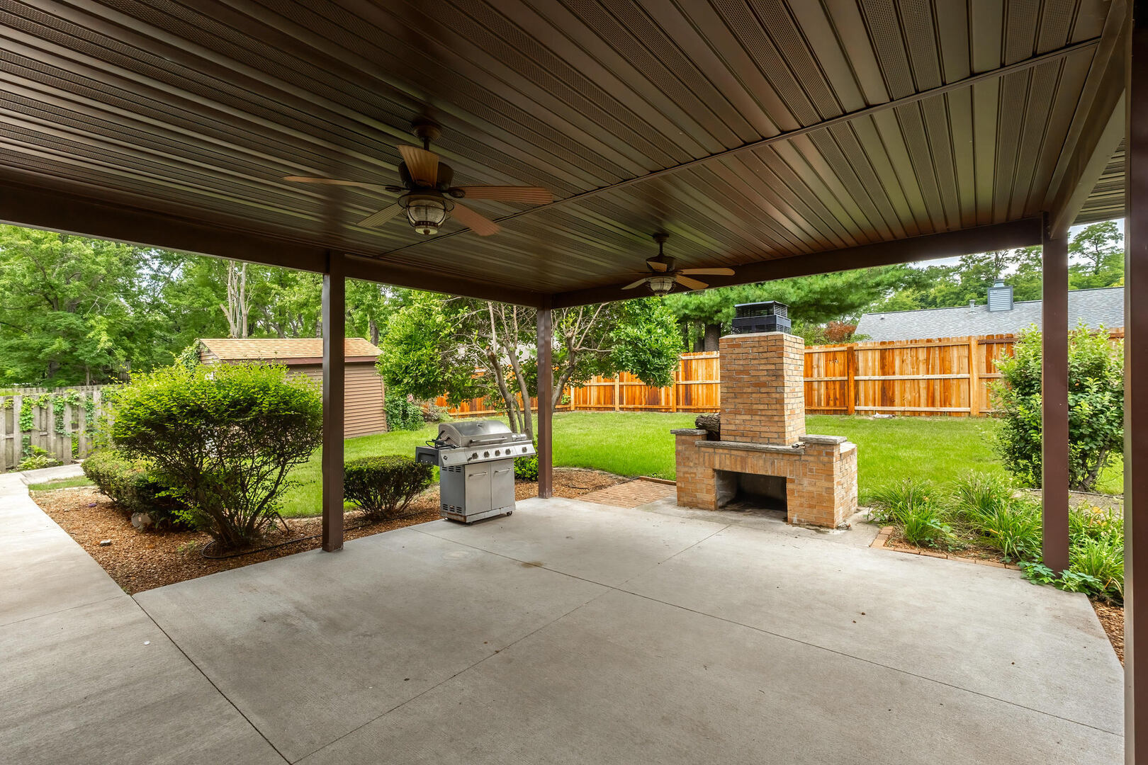 main property photo 45