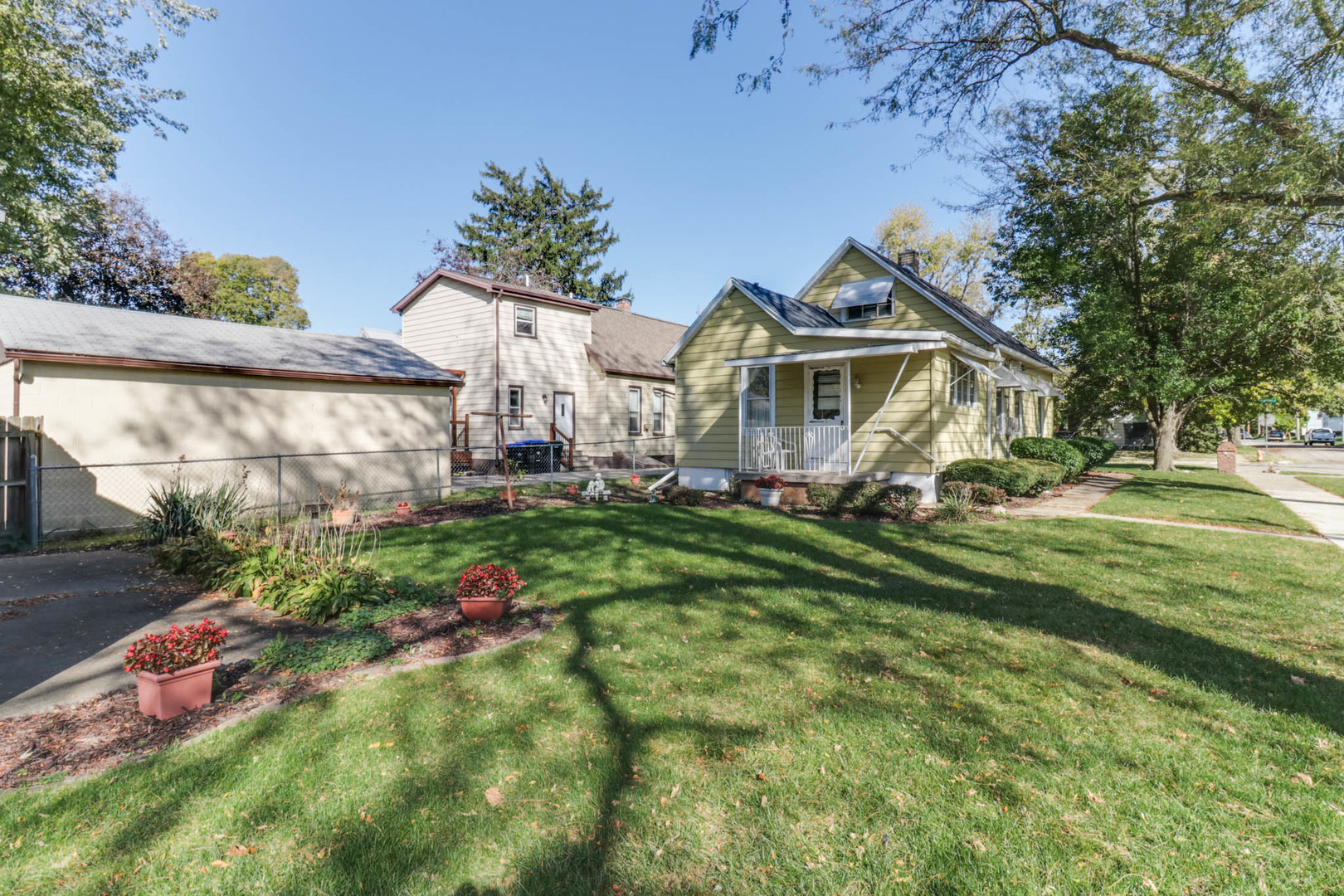 main property photo 25
