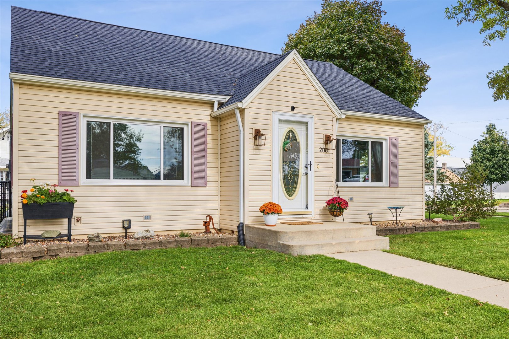 main property photo 7