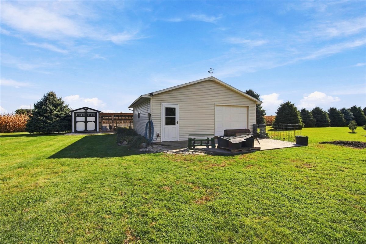 main property photo 32