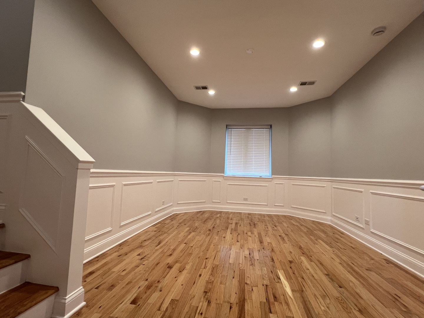 property viewer photo 2