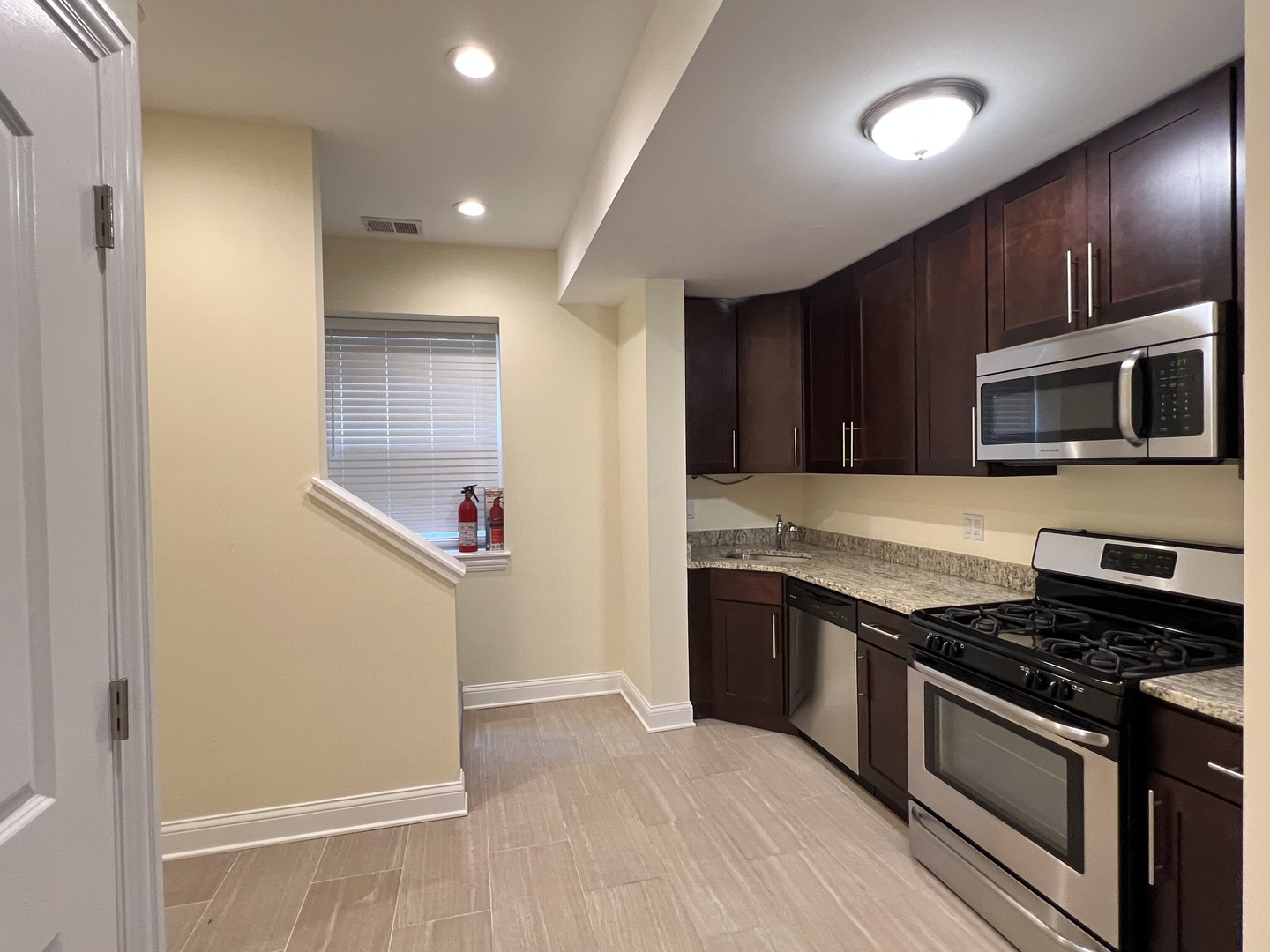 property viewer photo 4