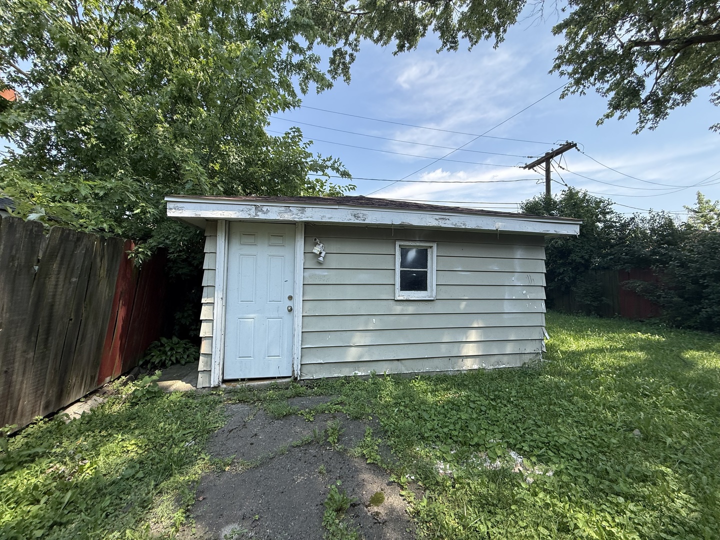 main property photo 20