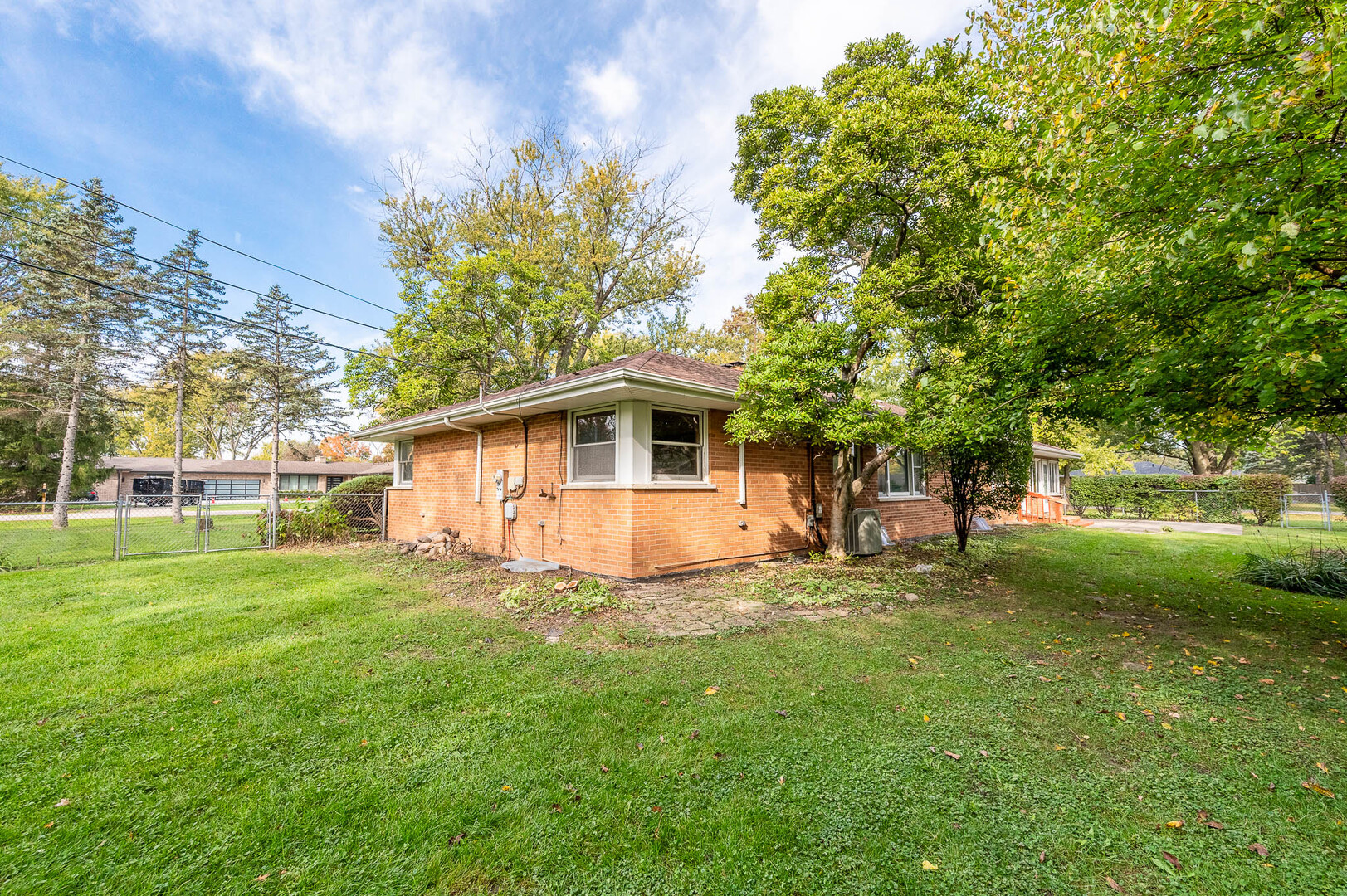 main property photo 15