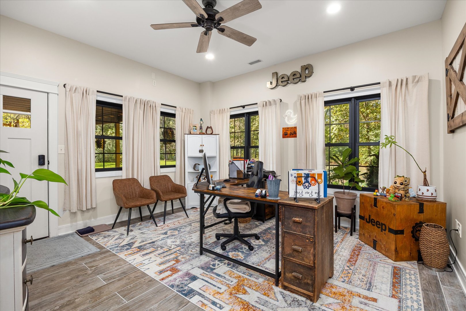 main property photo 40