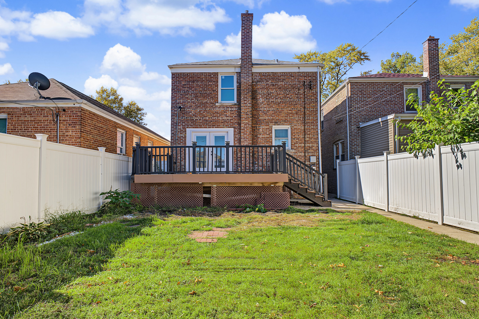 main property photo 30
