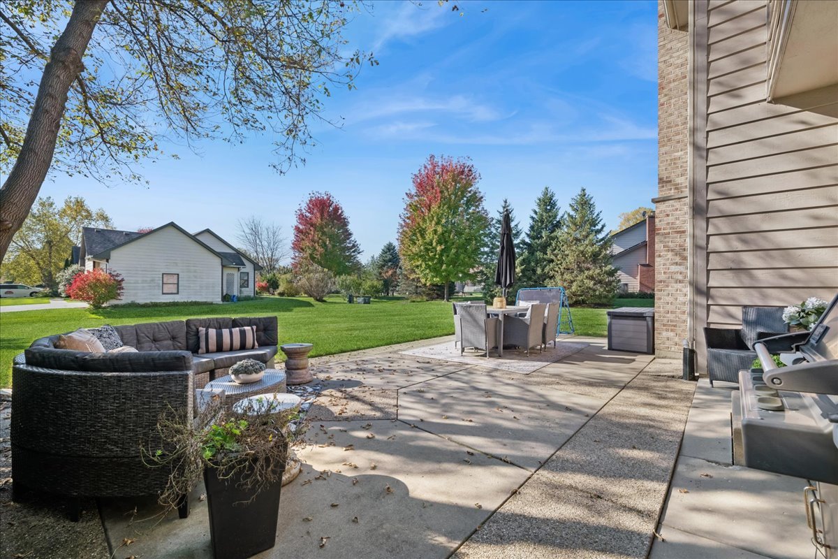 main property photo 29