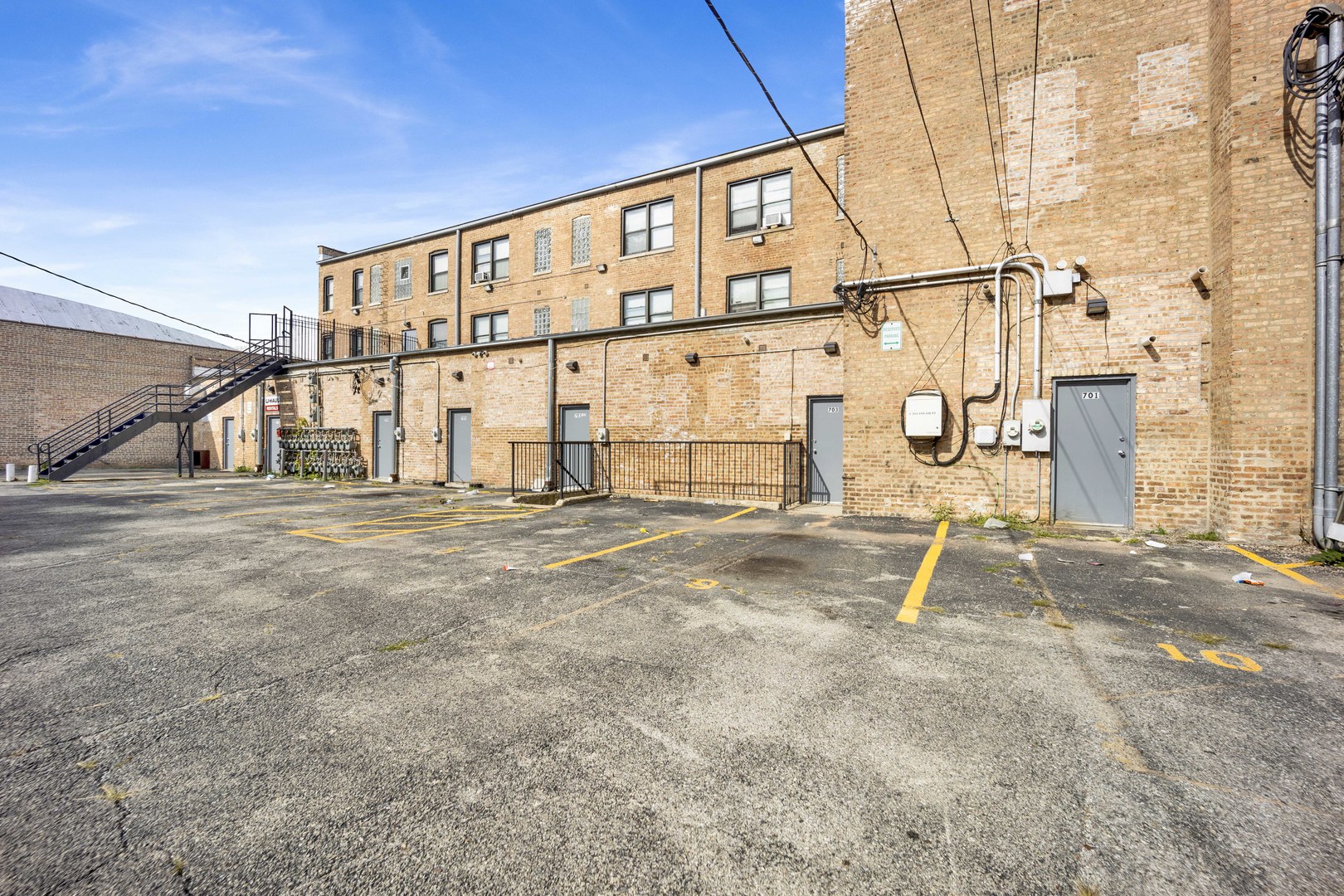 main property photo 10