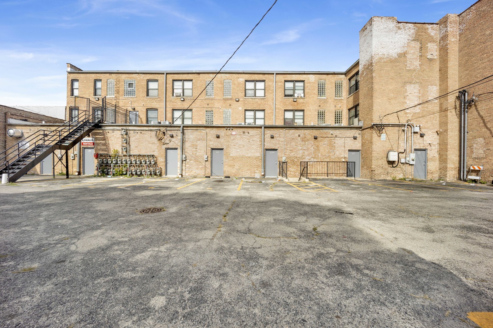 main property photo 11