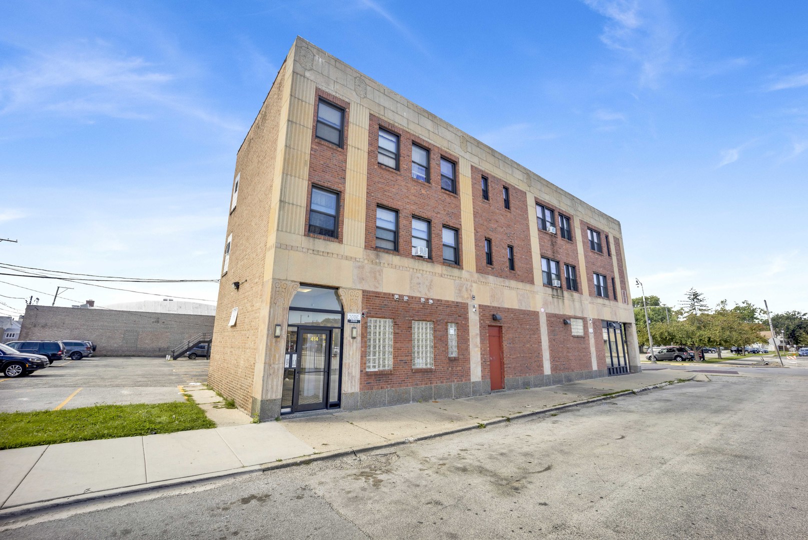 main property photo 8