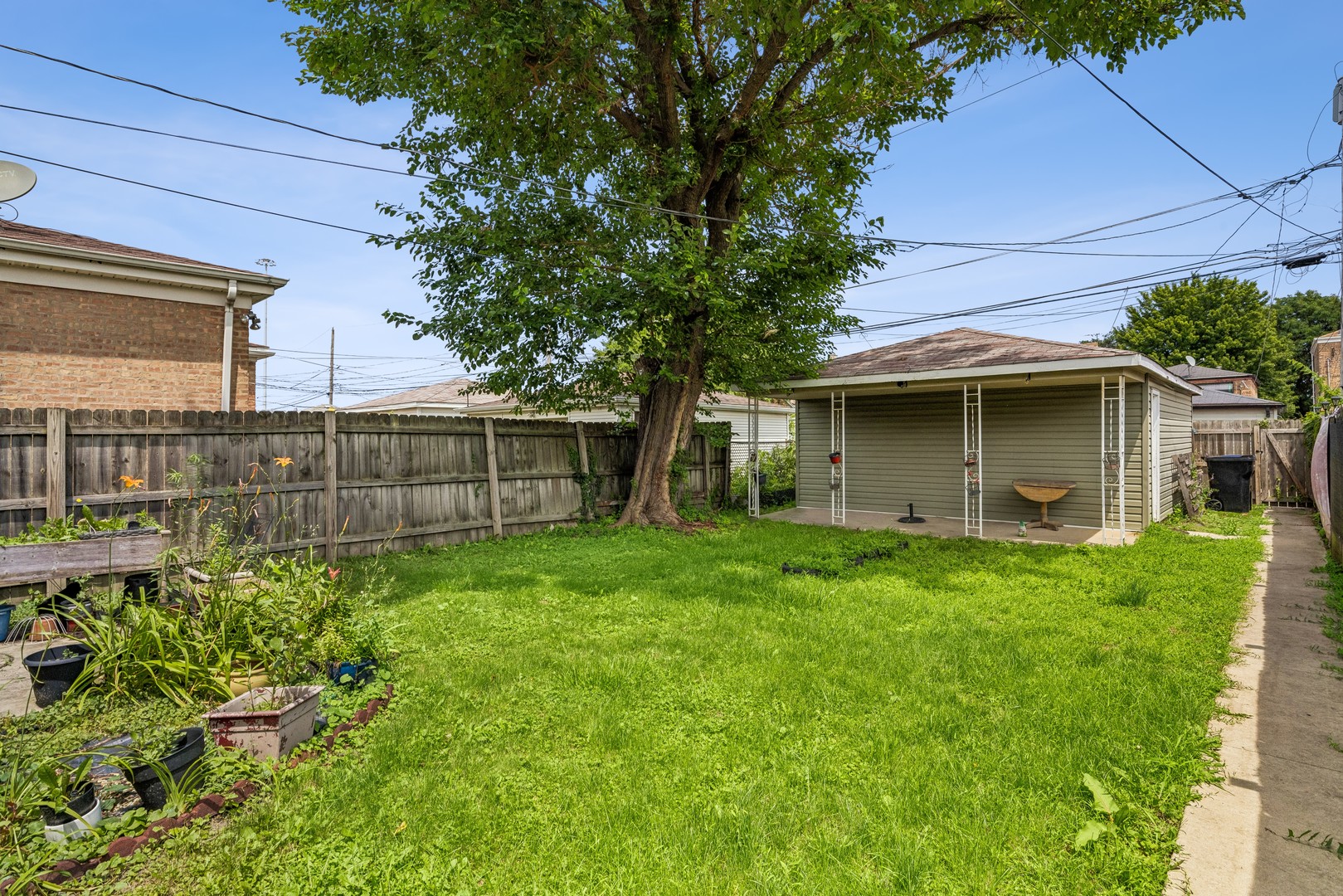 main property photo 20