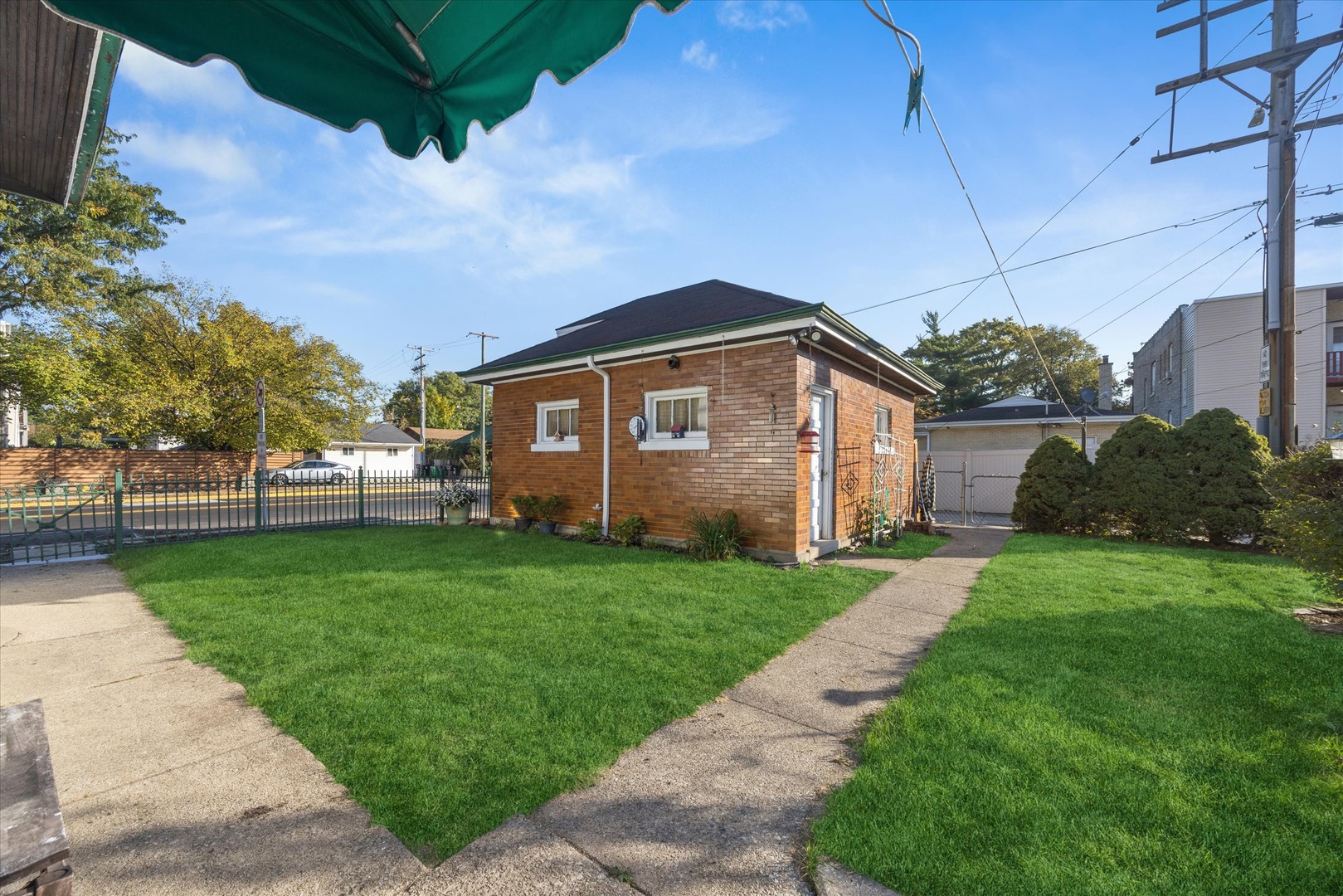 main property photo 16