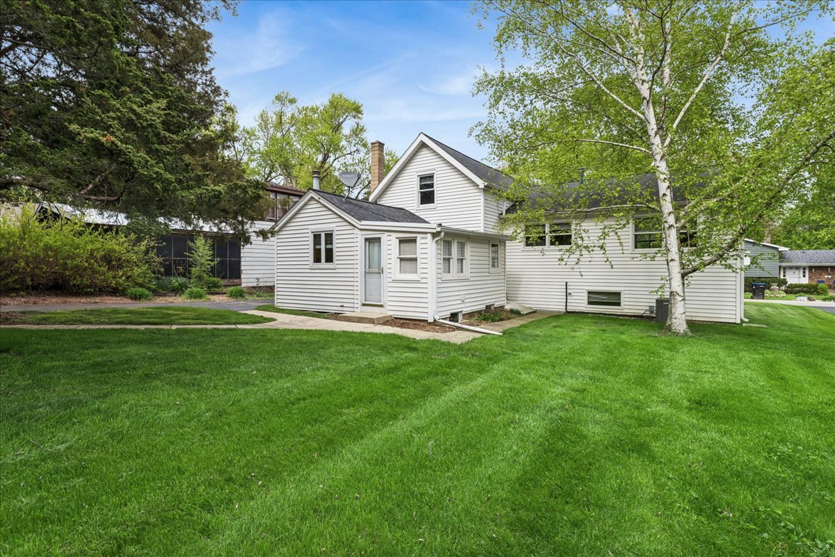 main property photo 18