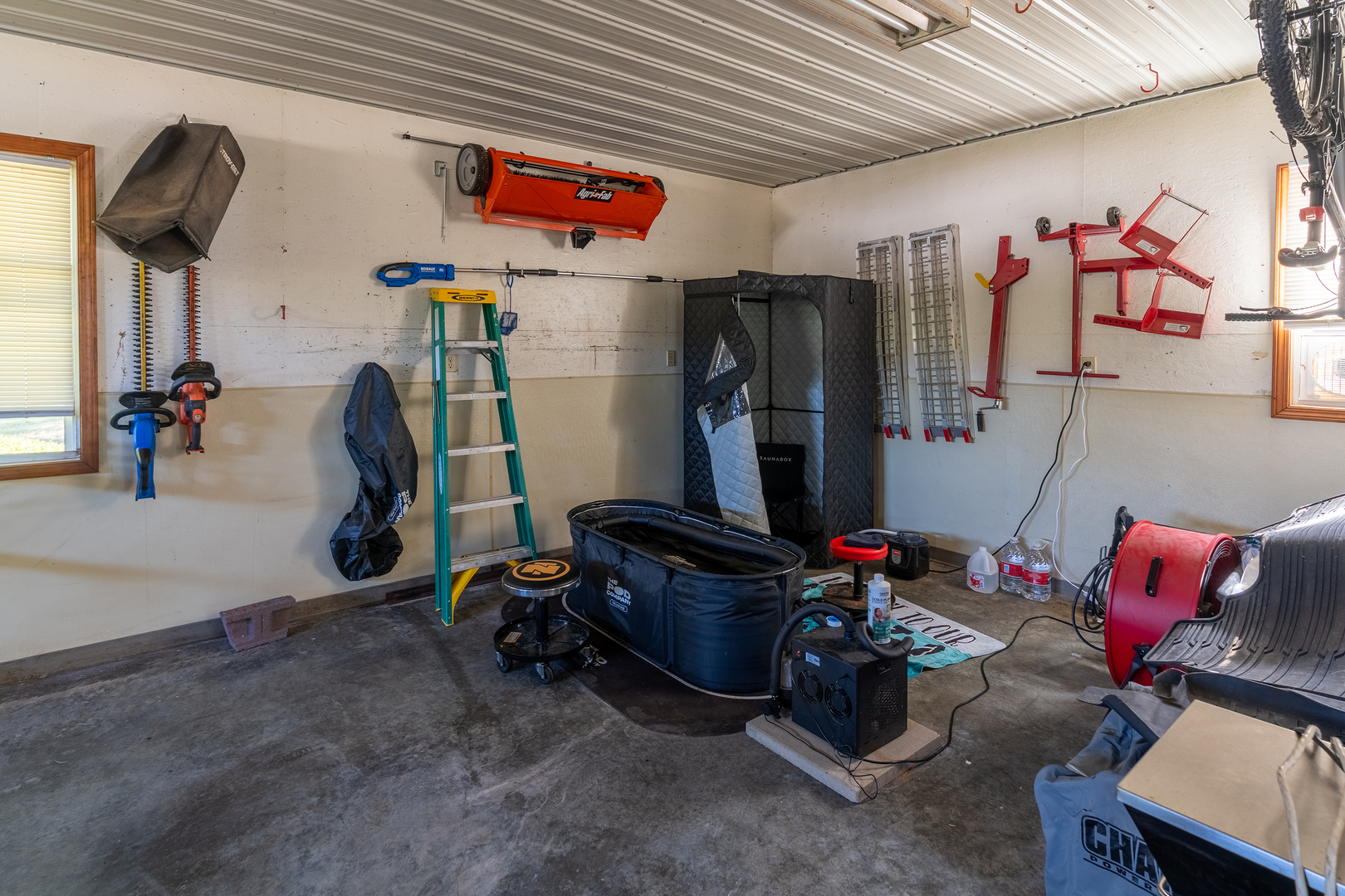 main property photo 50