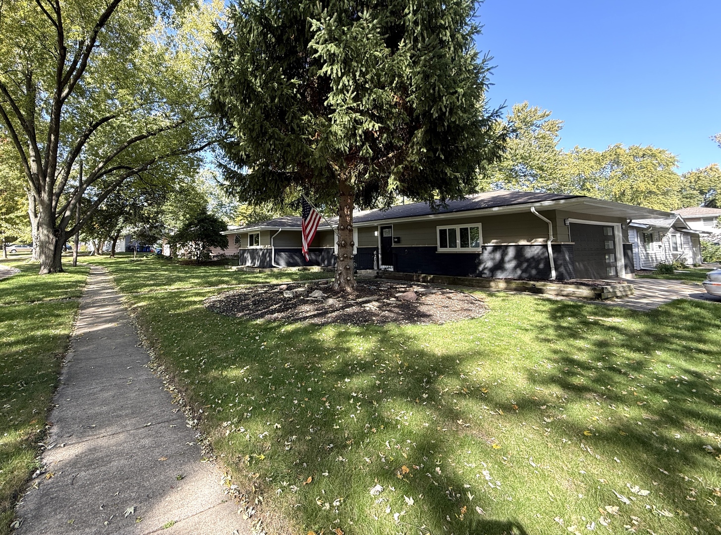 main property photo 27