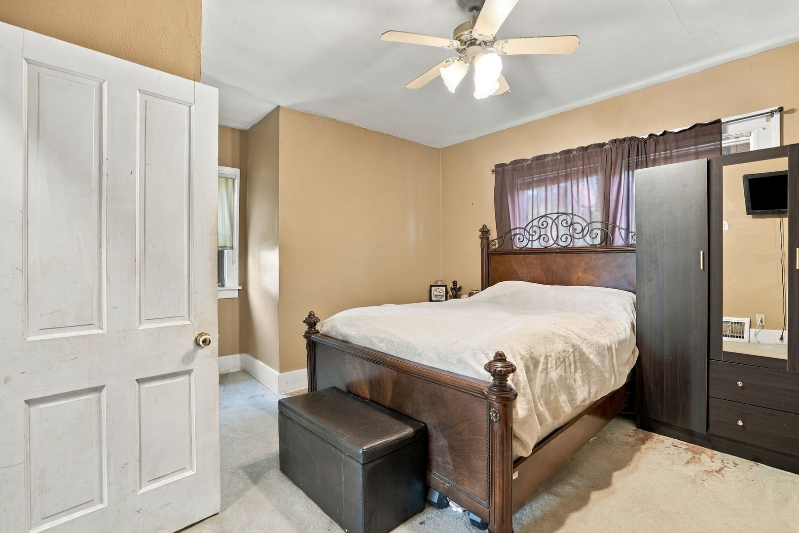main property photo 13