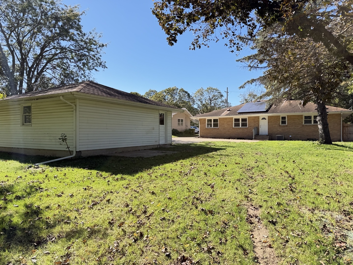 main property photo 40