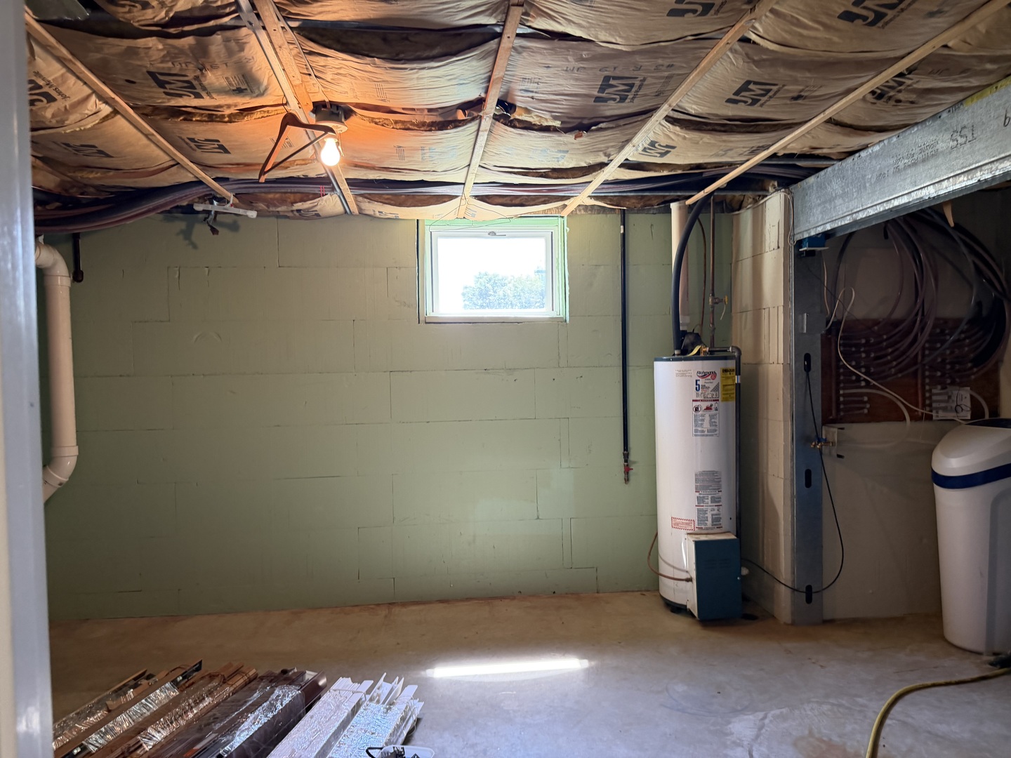 main property photo 25
