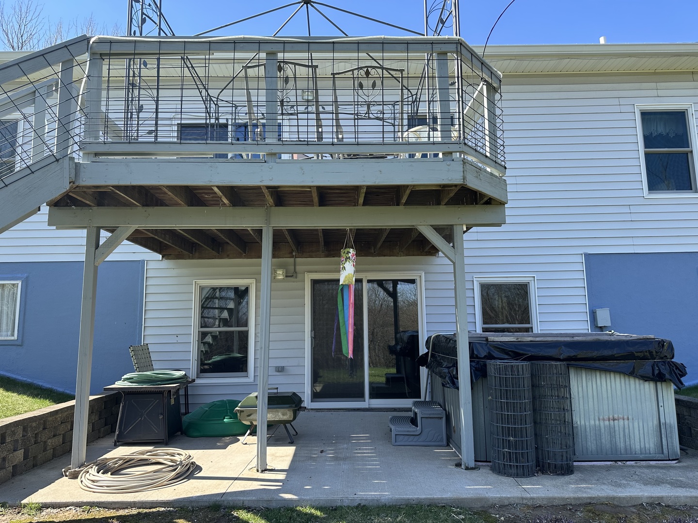 main property photo 30