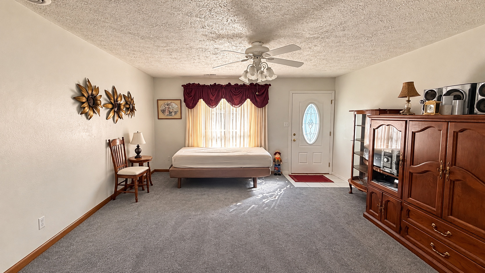 main property photo 9