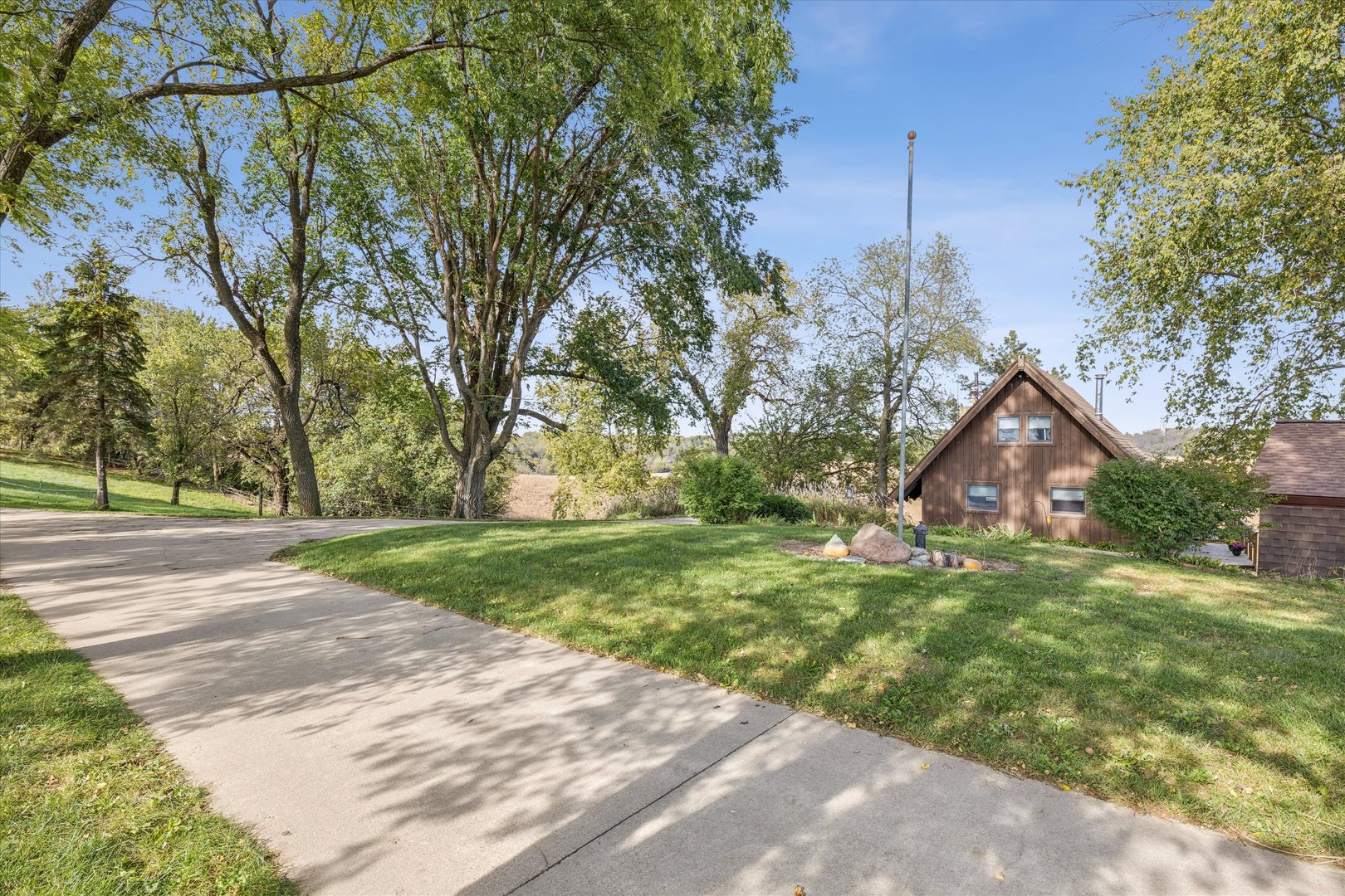 main property photo 8