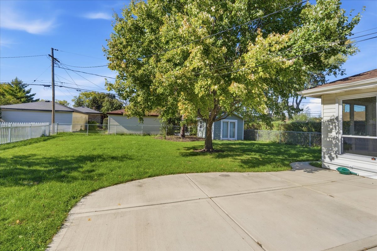 main property photo 21