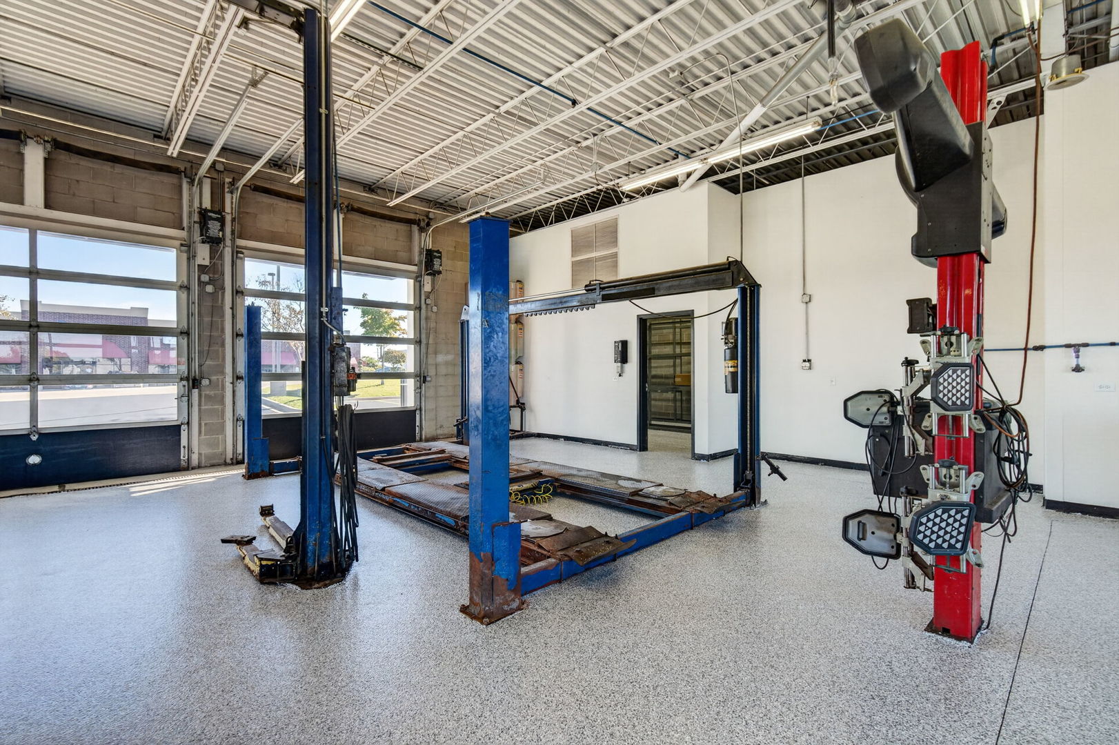 main property photo 31