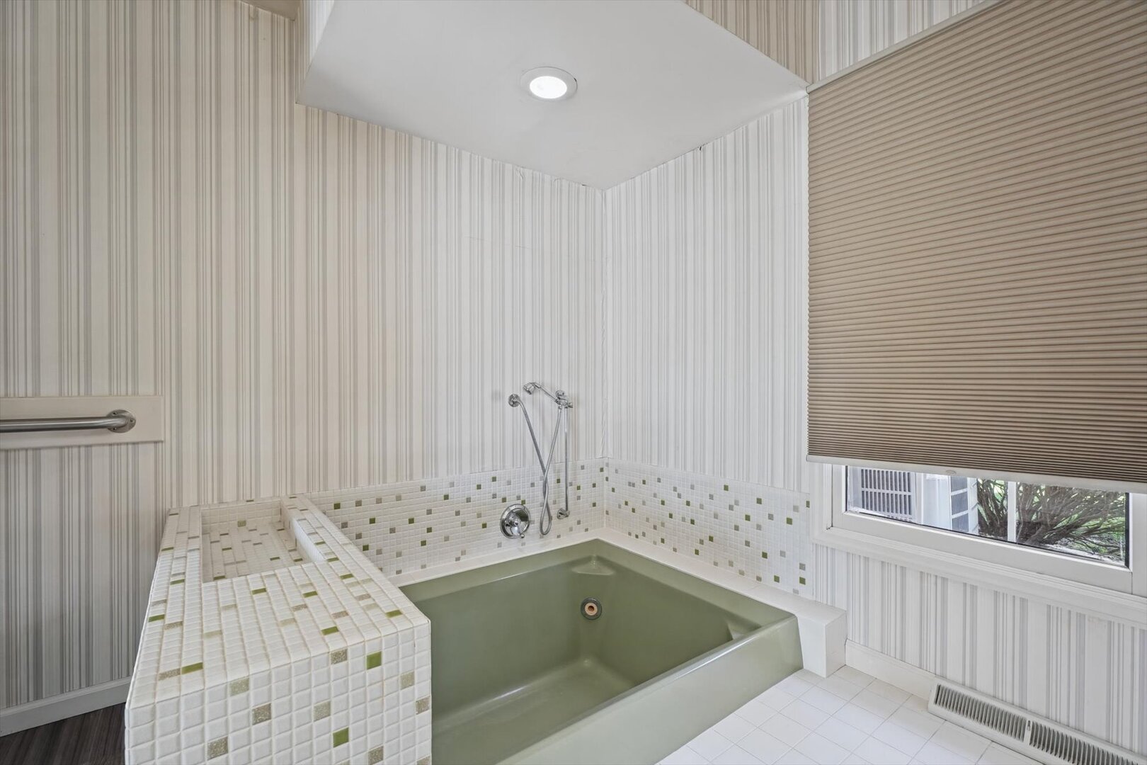 main property photo 54