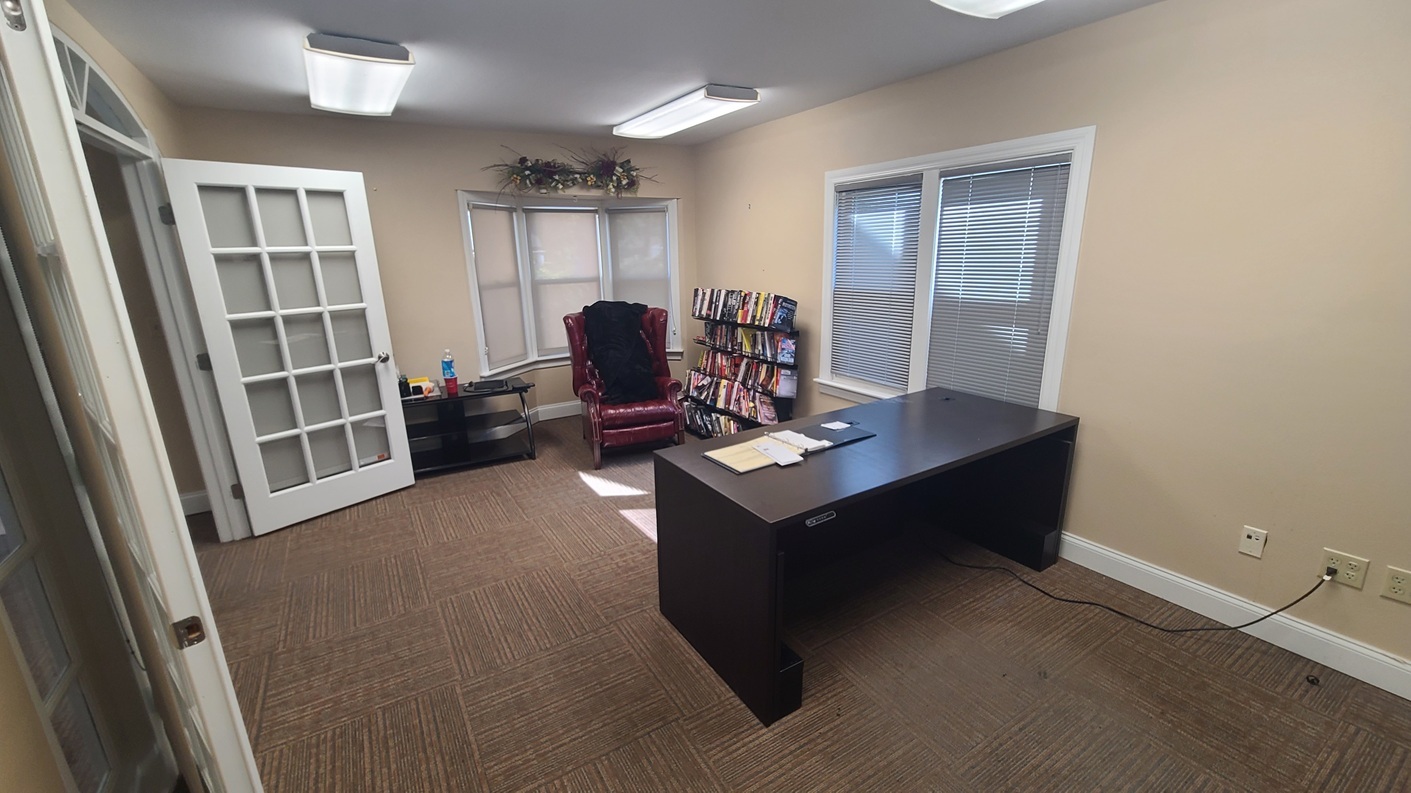 main property photo 7