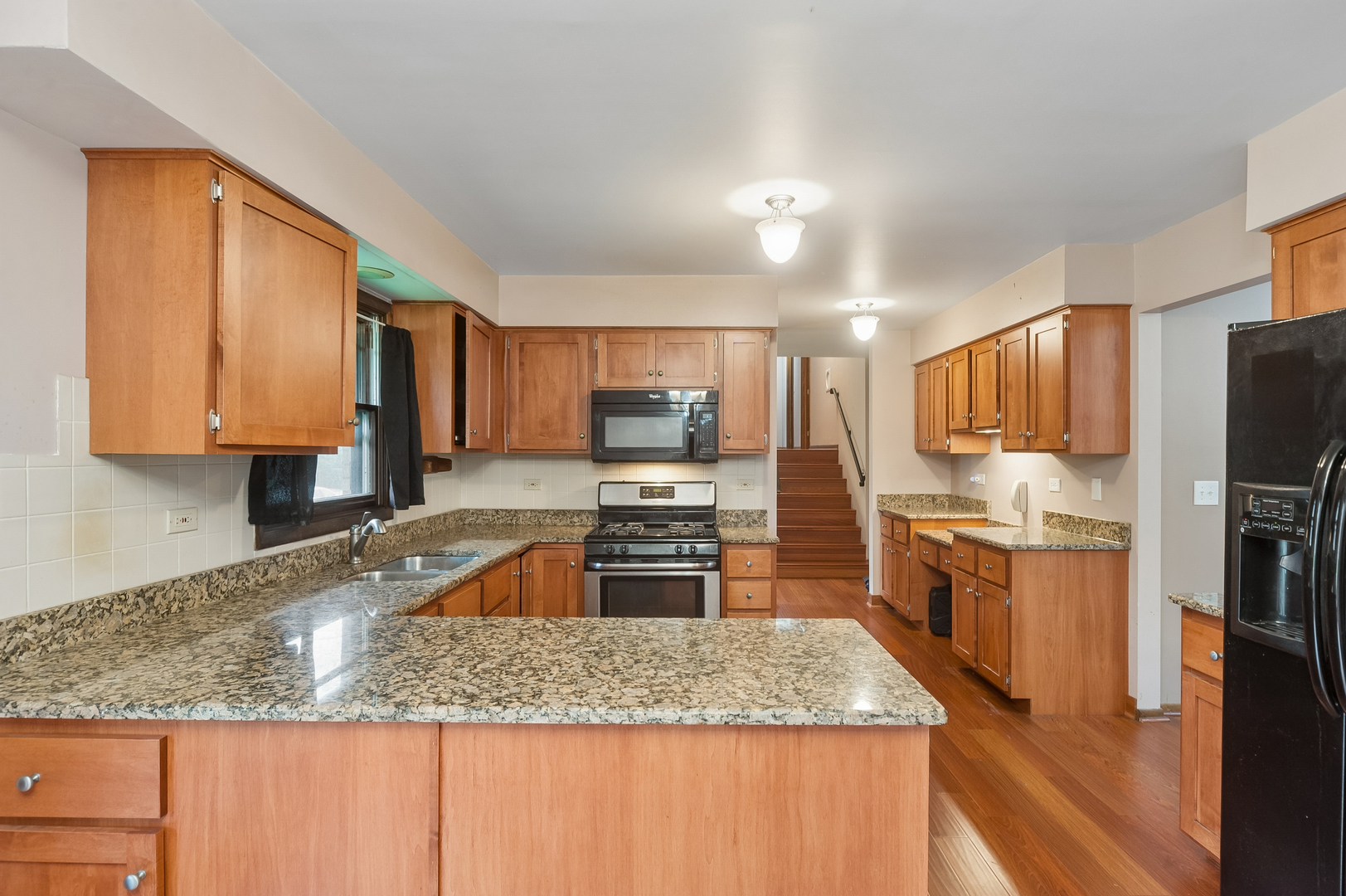 main property photo 9