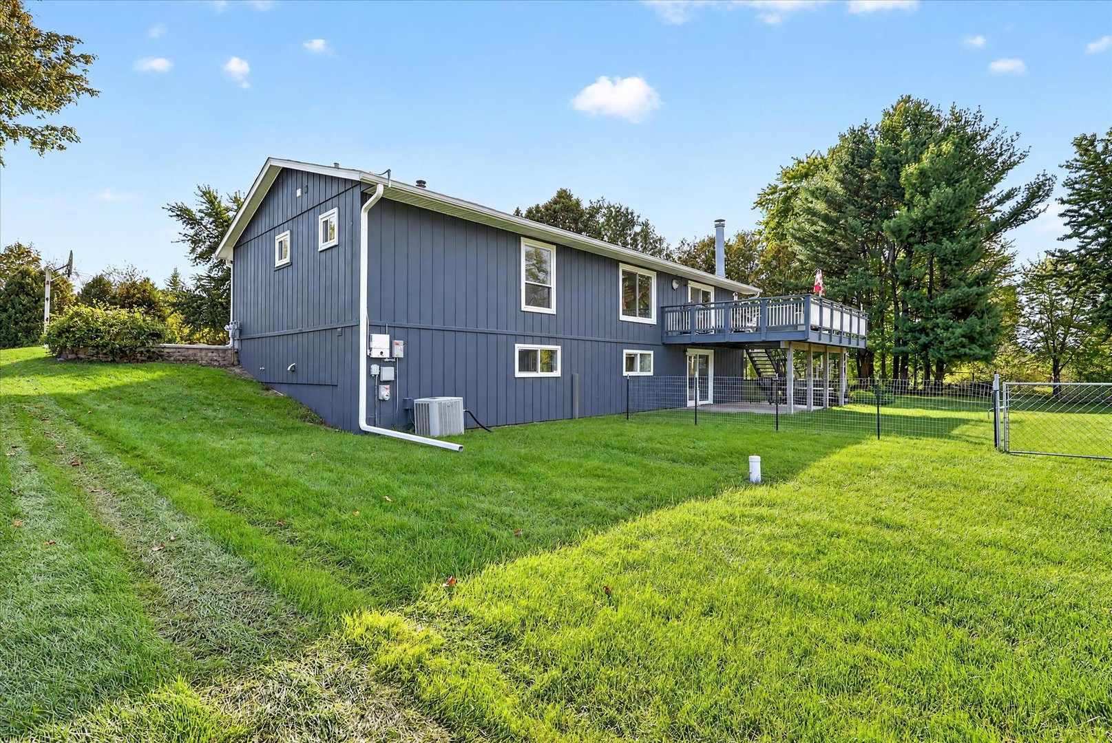 main property photo 29