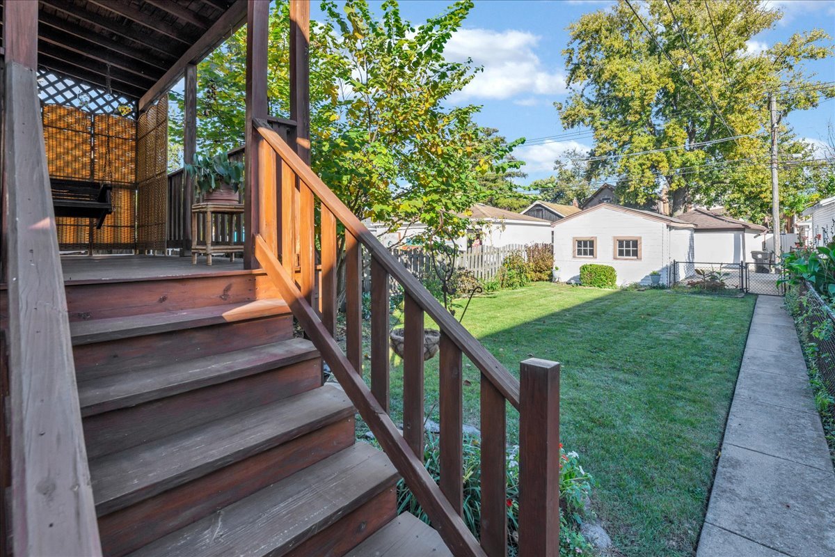 main property photo 17