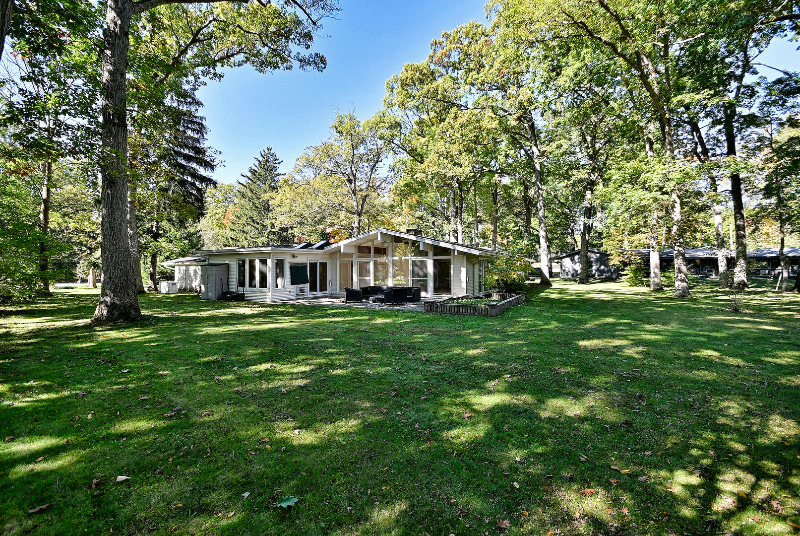 main property photo 37