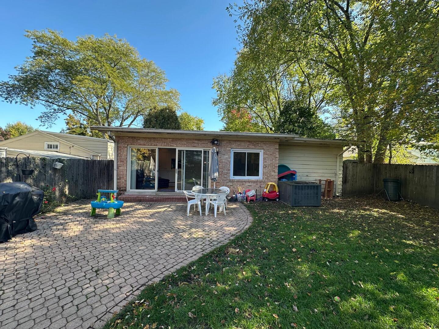 main property photo 16