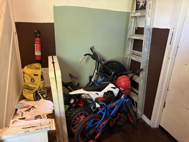 main property photo 20