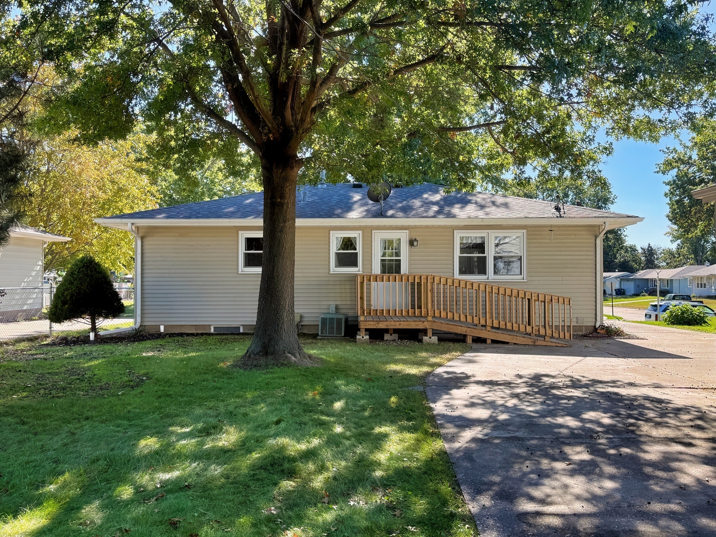 main property photo 33