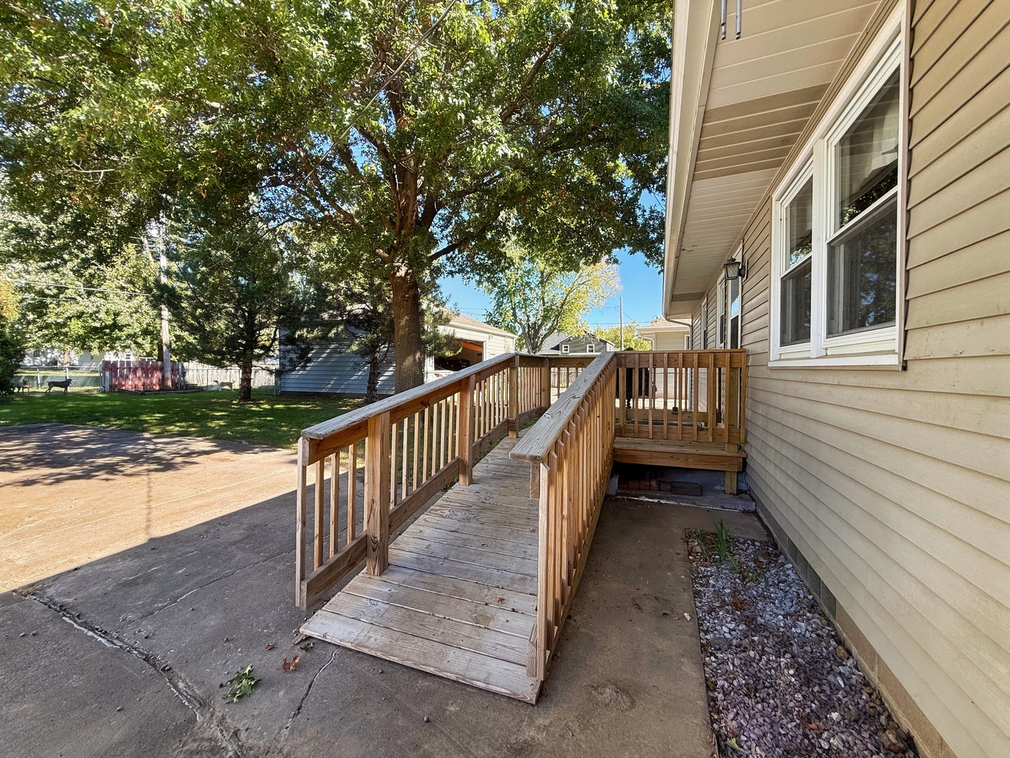 main property photo 5
