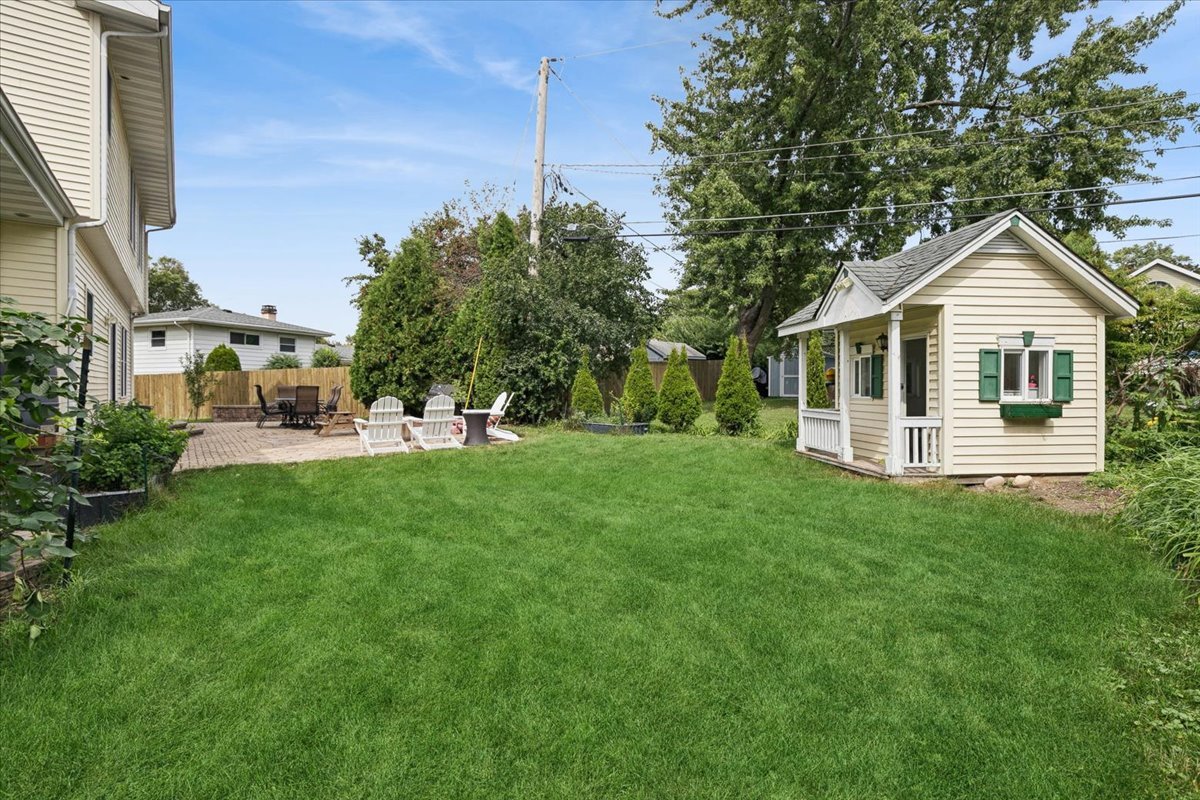 main property photo 25