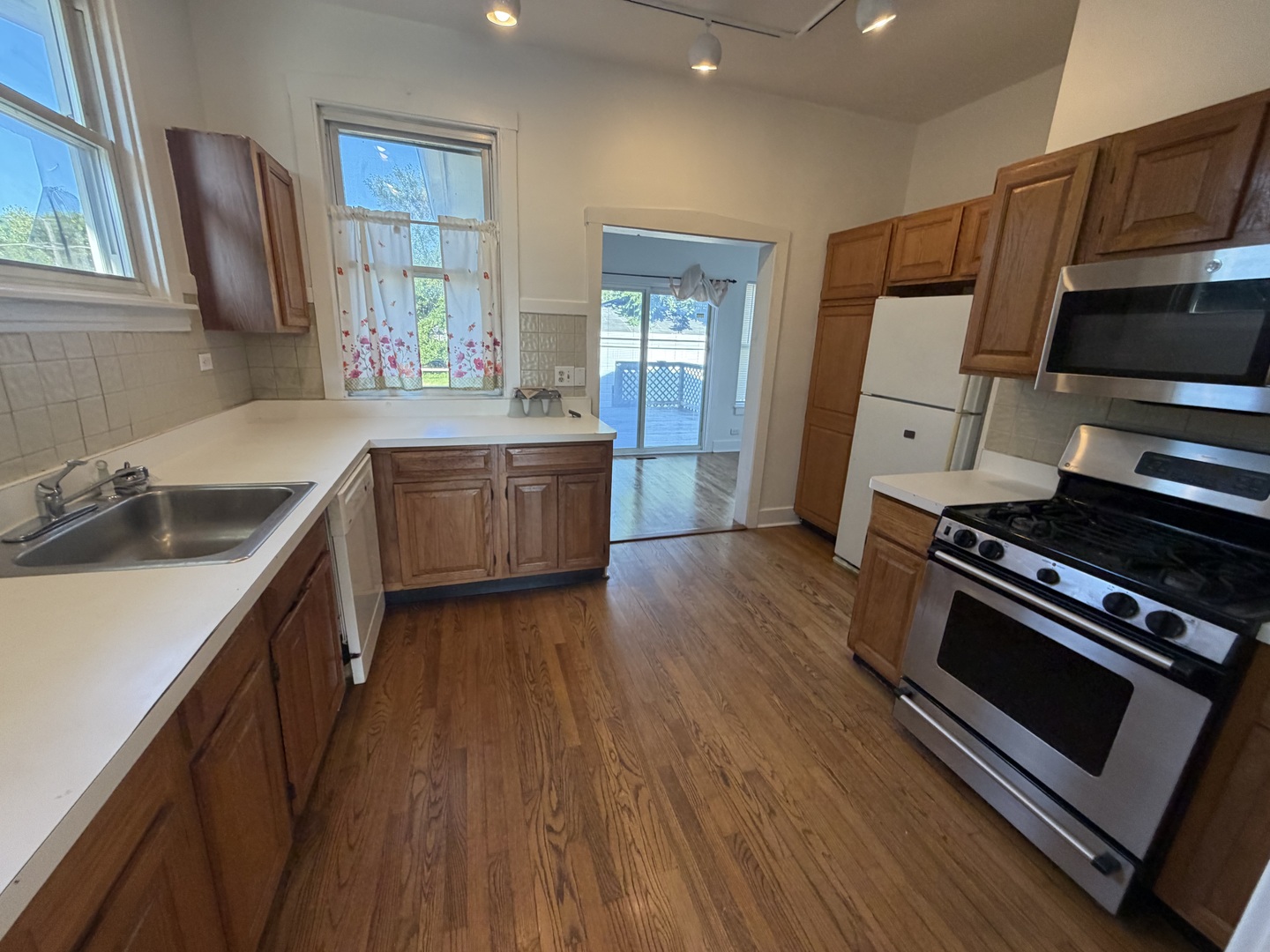 main property photo 5