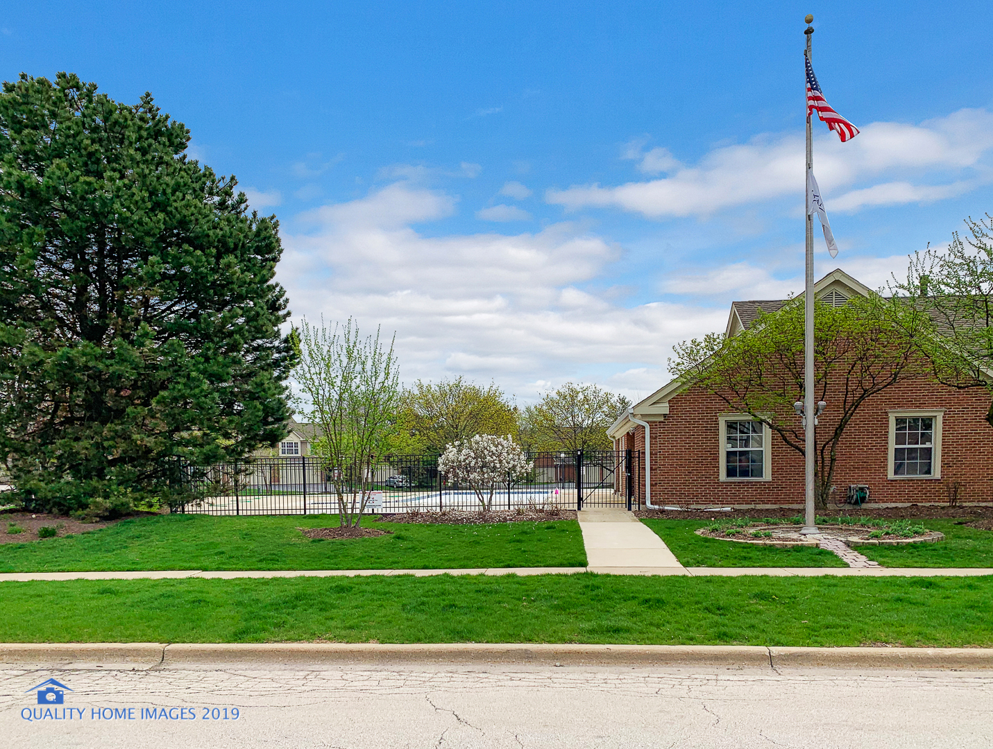 main property photo 28