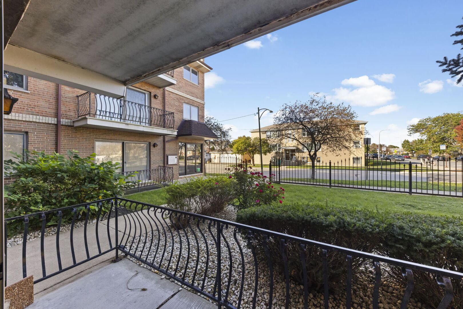 main property photo 16