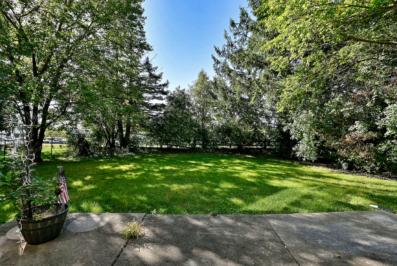 main property photo 28