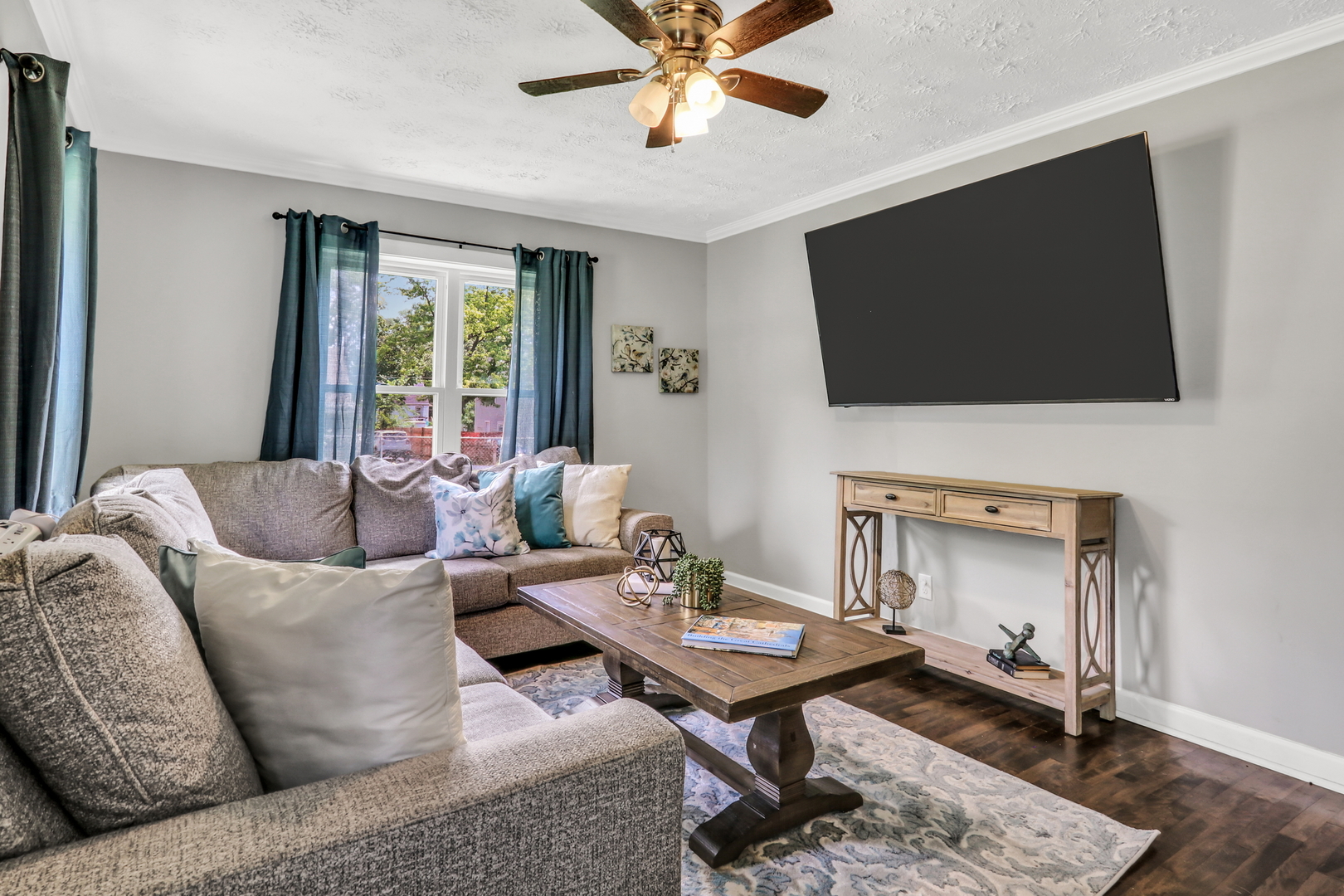 main property photo 3