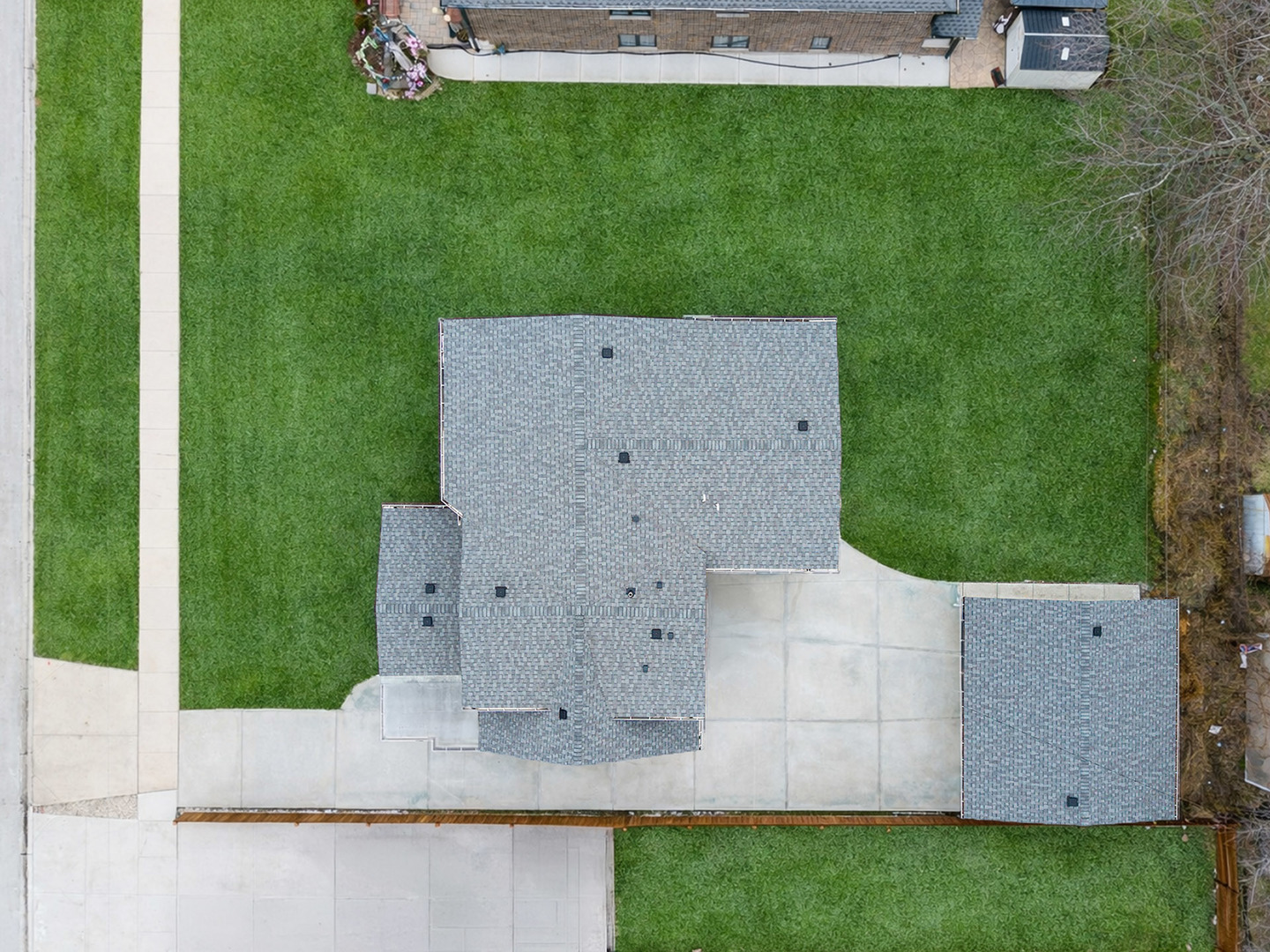 main property photo 46