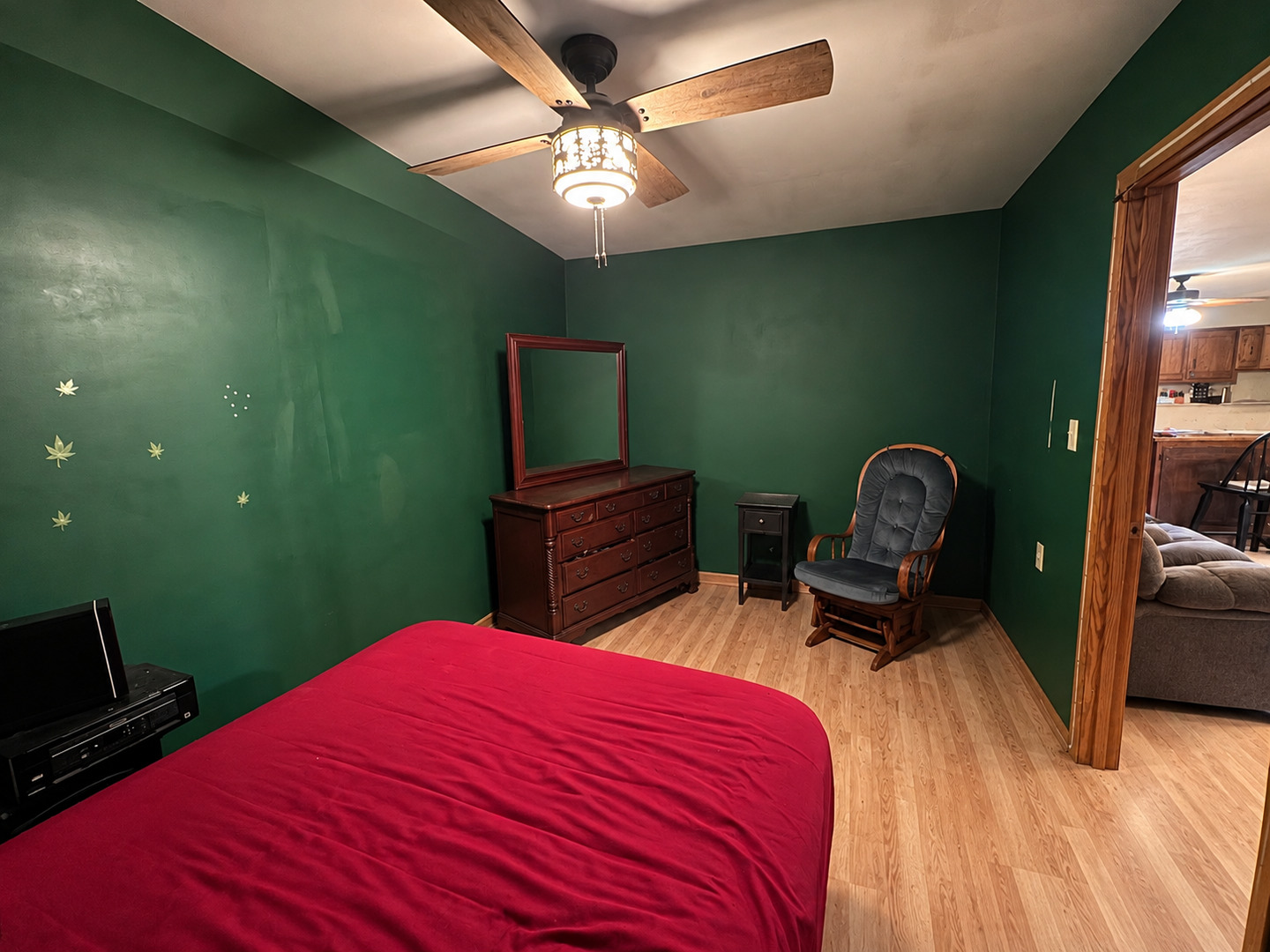 main property photo 25